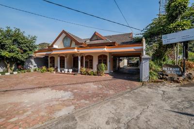 Palereman Hotel RedPartner near Jatim Park 1