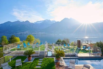 Bellagio Village - Holiday Apartments by the Lake - Seasonal Warm Pool and Sauna