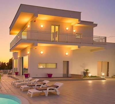 Luxurious Villa in Favara + Pool