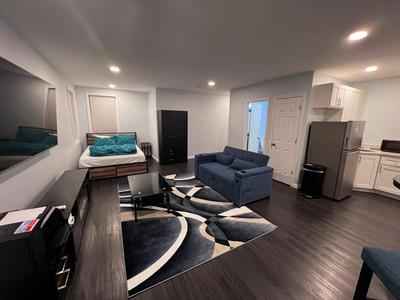 Lucy Private Studio