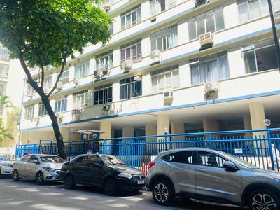 Studio completo ao lado da praia de Copacabana com ar, duas camas, wifi, canais a cabo, até 3 pessoas, pauloangerami DF125
