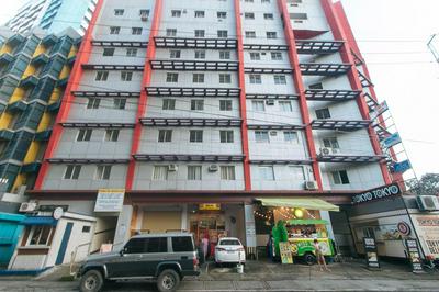 RedDoorz at Crowne One Condo