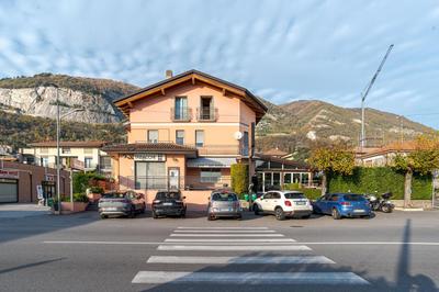 GuestHost - Roomy and bright apartments with terrace!