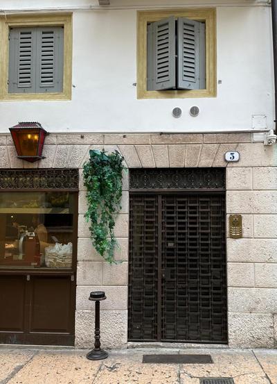 Domus Scudo di Francia
