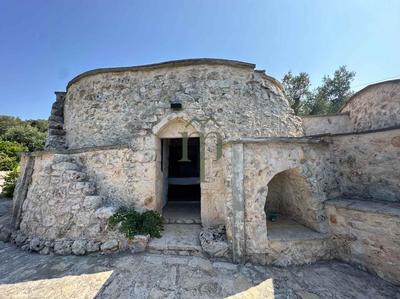 Trullo Ulivo by Meravigliosa Puglia Real Estate