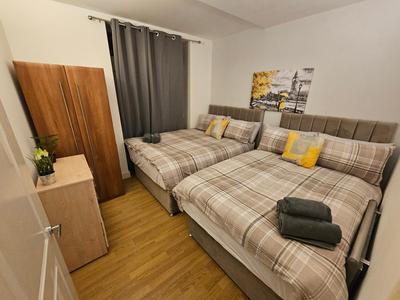 2bdr Islington close to station