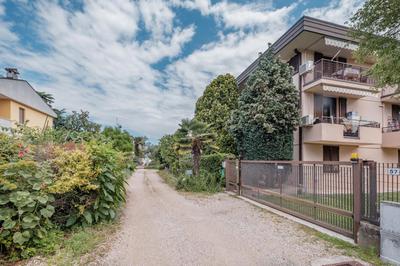 Casa Lugana 20 - monolocale con piscina fronte lago