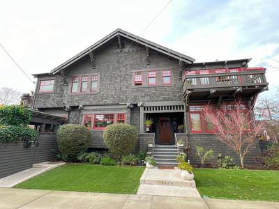 Elmwood House Berkeley