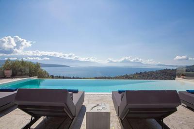 Rachi Sea View White Villa