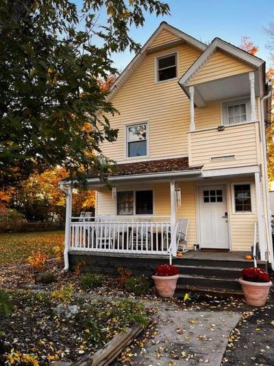 Cozy Modern Farmhouse 2 Bedroom Apartment