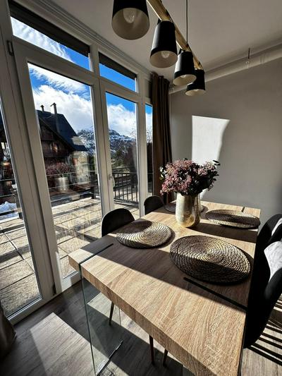 Precioso apartamento con vistas a pistas y garaje