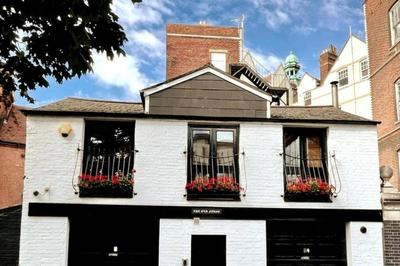 Air Maison - Unique 2 Bedroom - Old Forge in Central Portsmouth