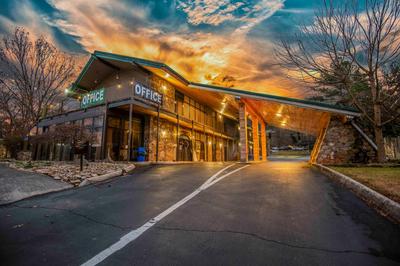 Tremont Lodge & Resort