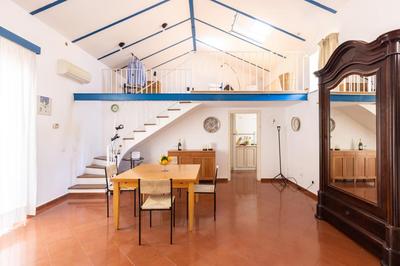 SorrentoVibes - New home with balconies in Sorrento center