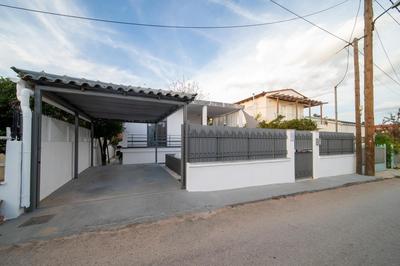 Seaside House in Nea Makri