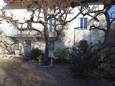 Tranquilla casa con giardino