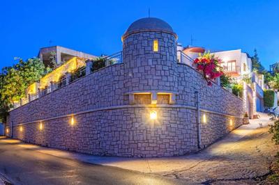 Villa Seragio - With Private Swimming Pool