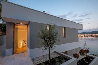Luxury & stylish Villa Maslina 10 m from the sea