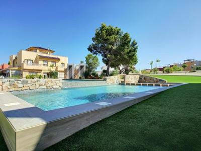 Balcon de la Laguna, Ground floor apt, stunning garden, pools, hot tub - By OYOOSTAYS