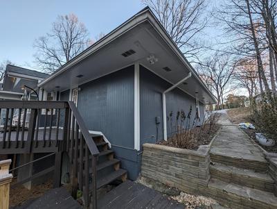 Modern Luxe Family & Groups Friendly Bungalow with Patio & Workspace