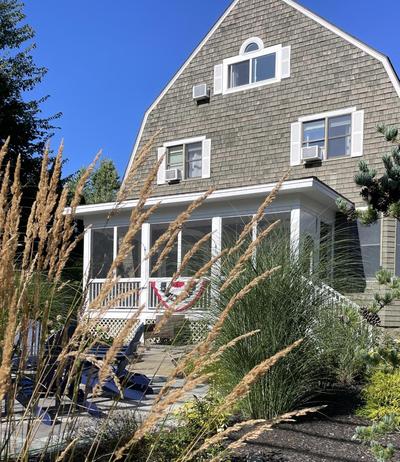 White Sails Inn