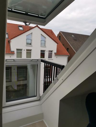 Dachzimmer mit Kochecke und Duschbad, nahe Messe