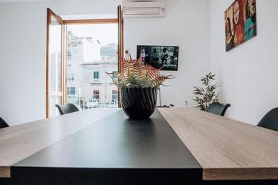 Three-Square house {apartment}
