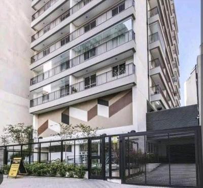 Studio Flex com garagem e piscina no centro de Sp