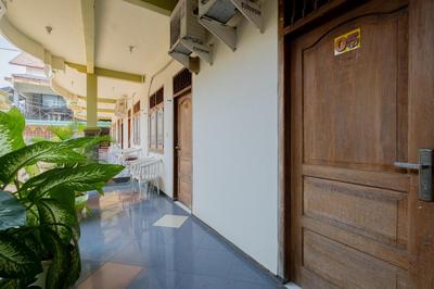 RedDoorz Syariah at Jalan Sunan Giri Tuban