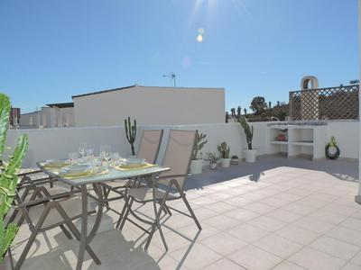 Apartamento entero con solárium en Sabinillas, con piscina y al lado del Puerto de la Duquesa