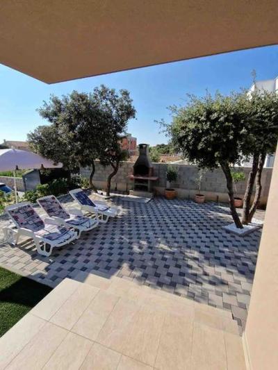 Zoran brand new apartment-Garden