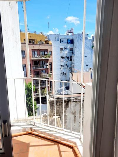 2 AMBIENTES LUMINOSO, SILENCIOSO EN RECOLETA