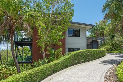 Pinnacle Apartments on Hamilton Island by HIHA