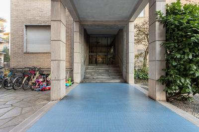 Serra 2br Apartment With Terrace by Halldis