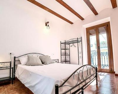 Apartamento con Terraza cerca de la Estación del Nord