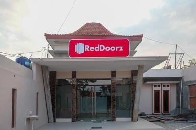 RedDoorz Syariah near Alun Alun Temanggung