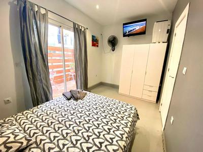 Apartamento de 3 habitaciones en Sants a 2`del metro Badal P9