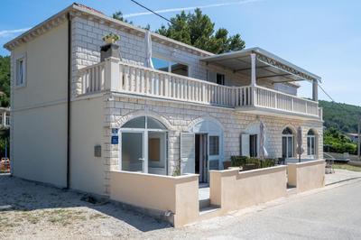Apartments K & N
