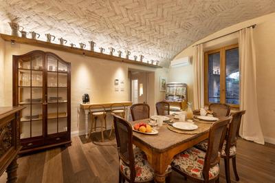 UnoZeroUno by Boutique Homes Siena