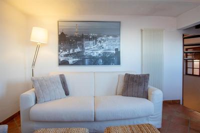 Panoramic Apt - A due passi dal Centro - ItalyWeGo