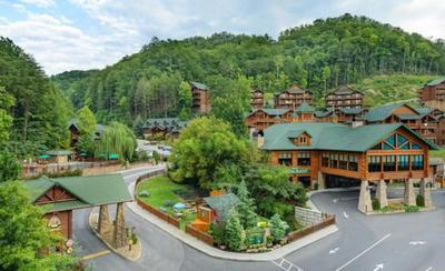 2BR Westgate Resort Sleeps 10 - Smoky Mtn Condo with Free Water Park