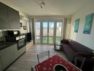 Amazing Penthouse two terrace 5 minutes to the beach close to the main area