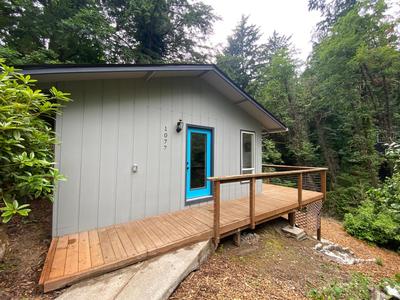 Creekside Cottage in the City