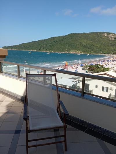 Cobertura aparthotel frente ao mar