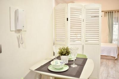 Estudio con encanto en el casco antiguo de Valencia