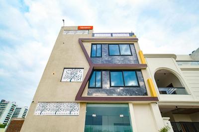 FabHotel Dream Paradise