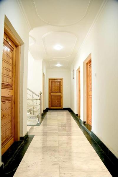 Srinagar hotels and houseboats