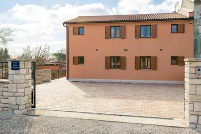 Villa Ana in Central Istria for 12 persons with private saltwater Pool