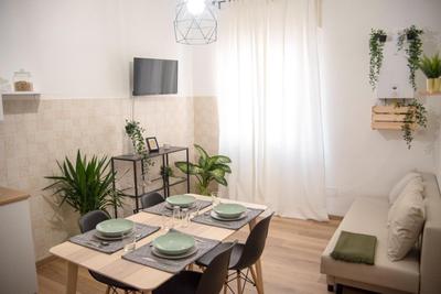 COZY APARTMENT GREEN