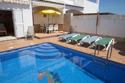 Encantador townhouse a pocos minutos de la playa